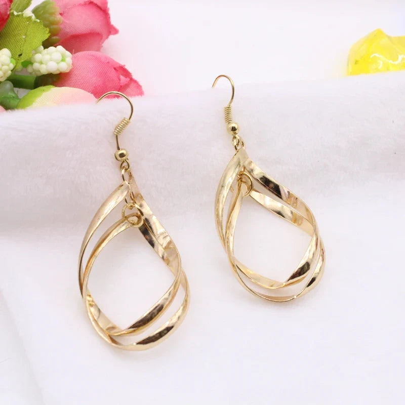 עגילים דגם דפנה