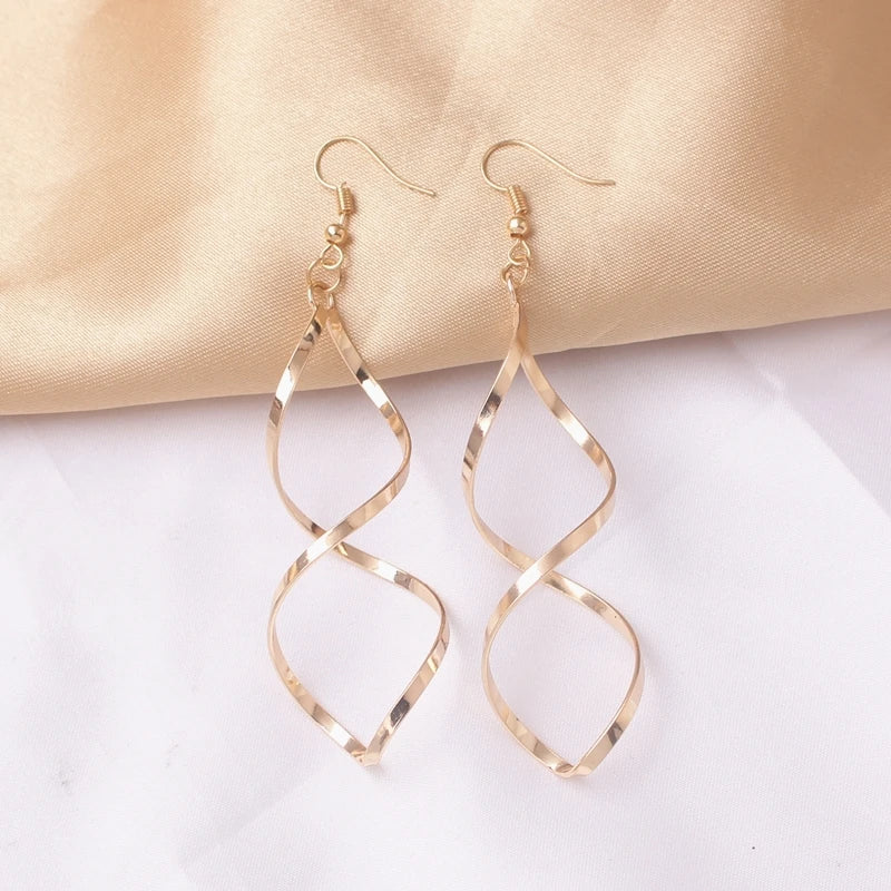 עגילים דגם דפנה