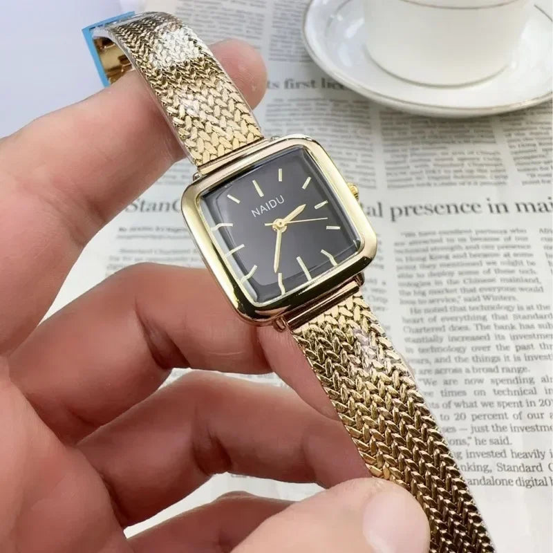 שעון דגם כרמלה