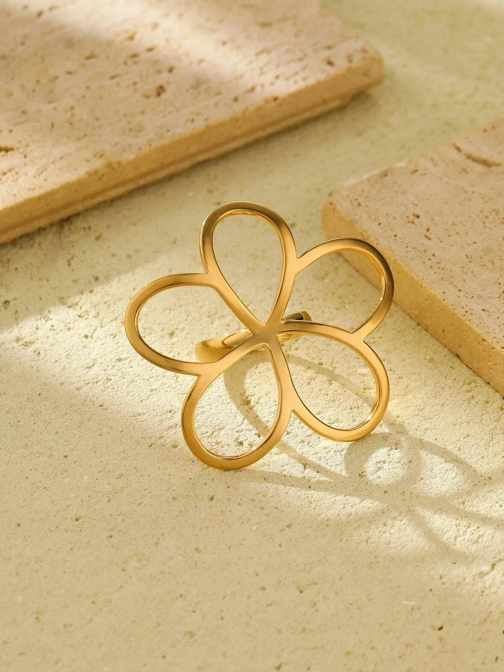 טבעת דגם עדינה